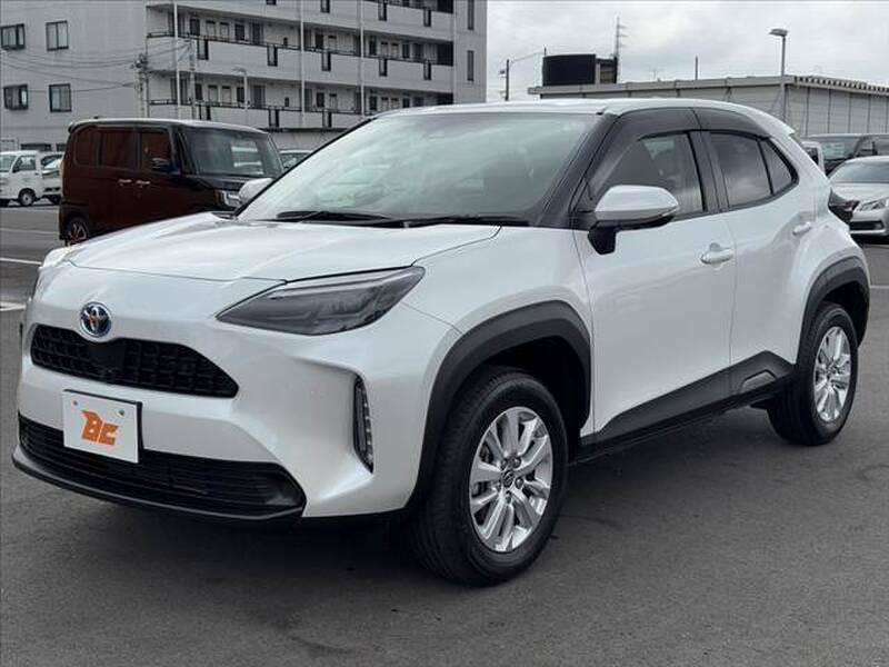 YARIS CROSS-9