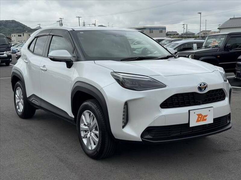 YARIS CROSS-7