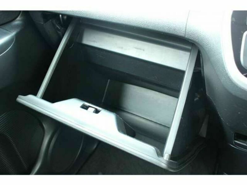 N BOX