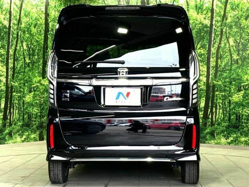 N BOX CUSTOM