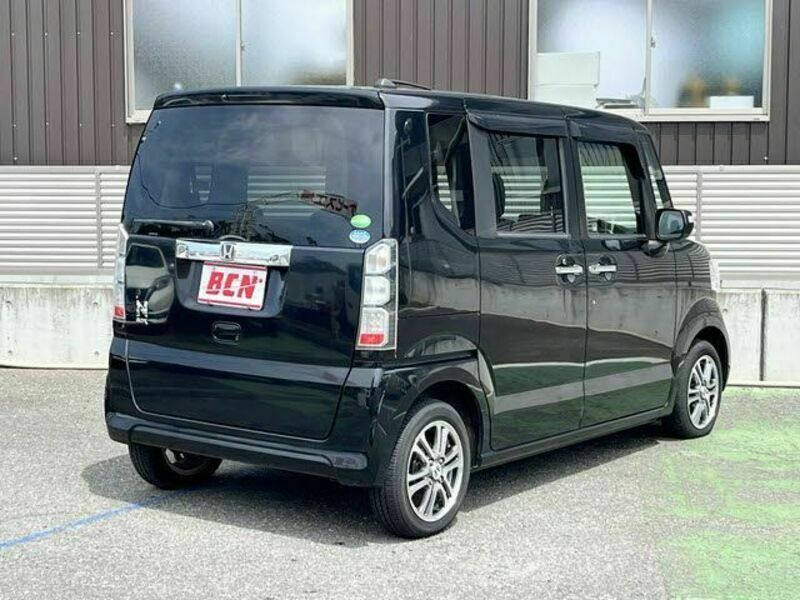 N BOX
