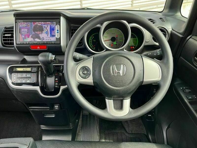 N BOX