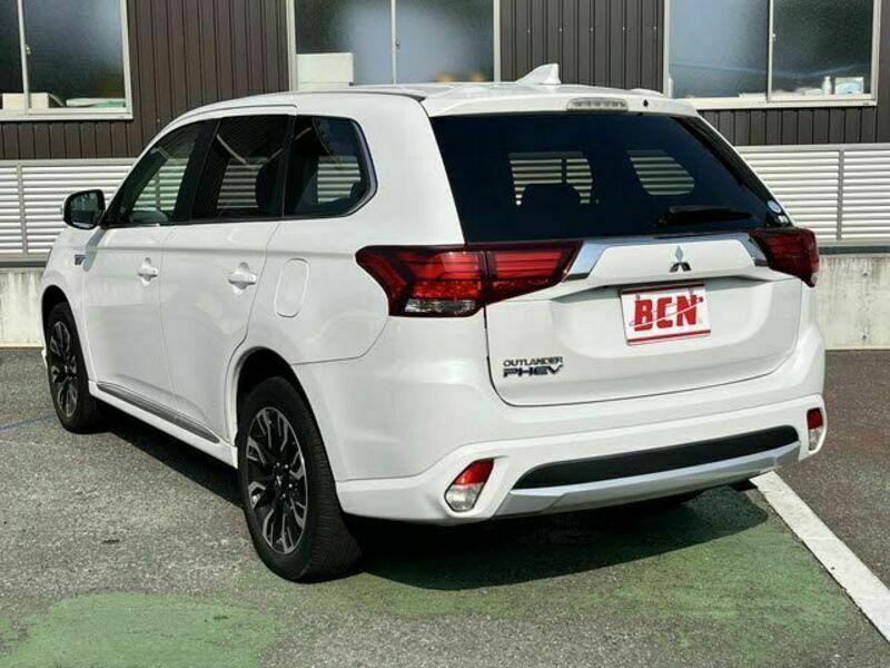 OUTLANDER PHEV
