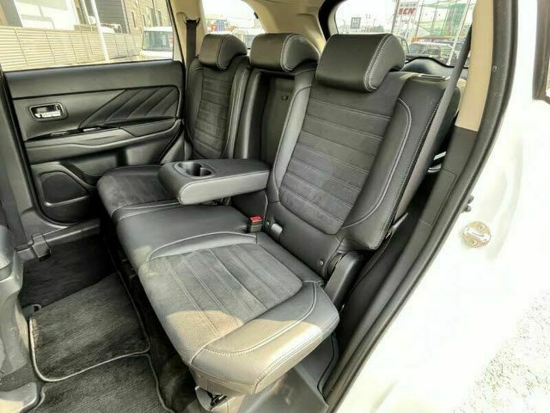 OUTLANDER PHEV