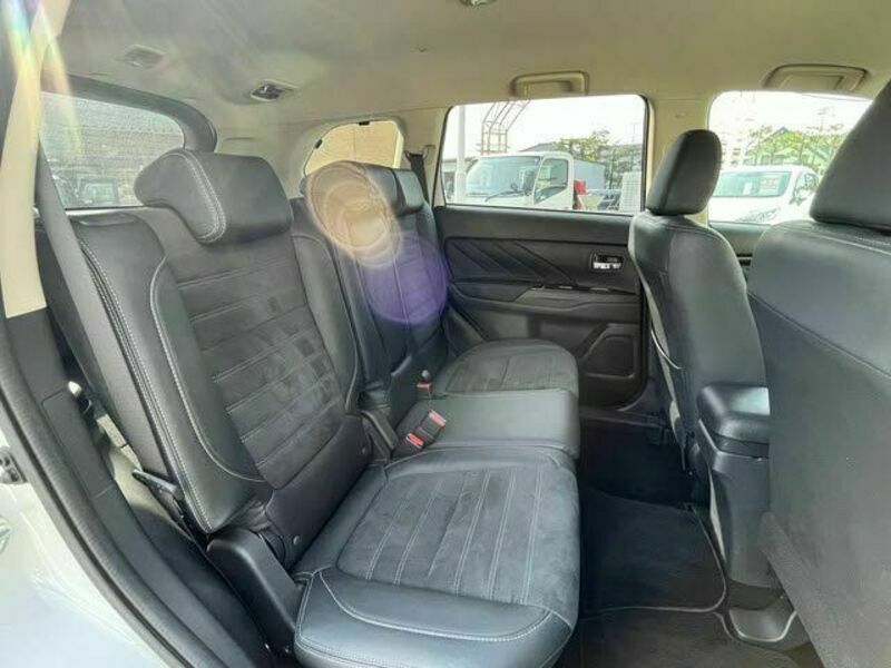 OUTLANDER PHEV