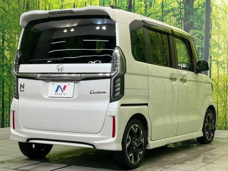 N BOX CUSTOM