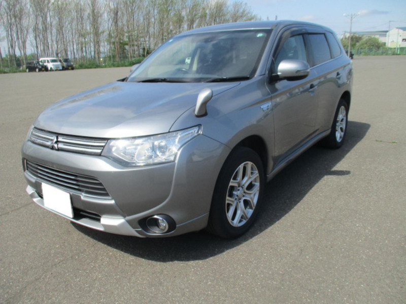 MITSUBISHI OUTLANDER PHEV
