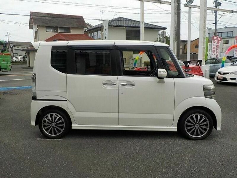 N BOX CUSTOM