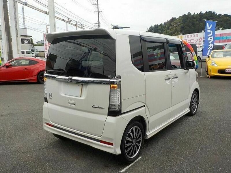 N BOX CUSTOM