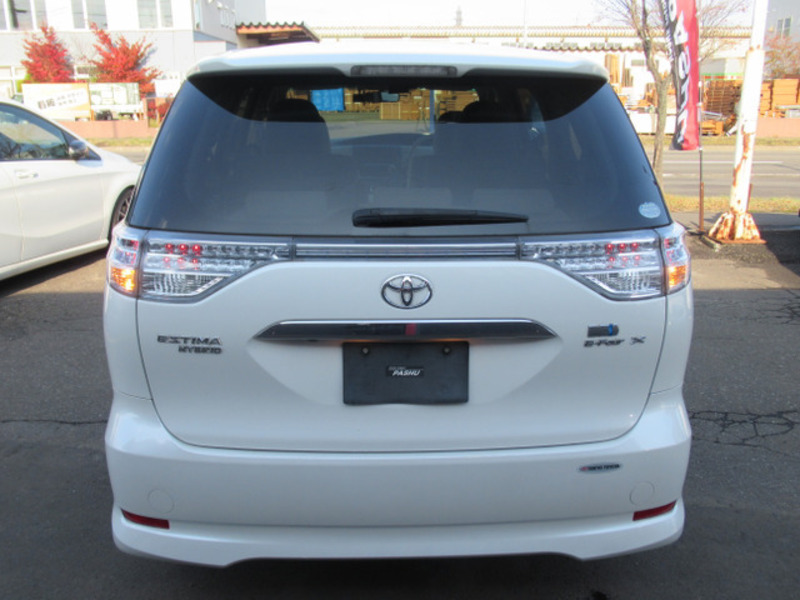 ESTIMA HYBRID