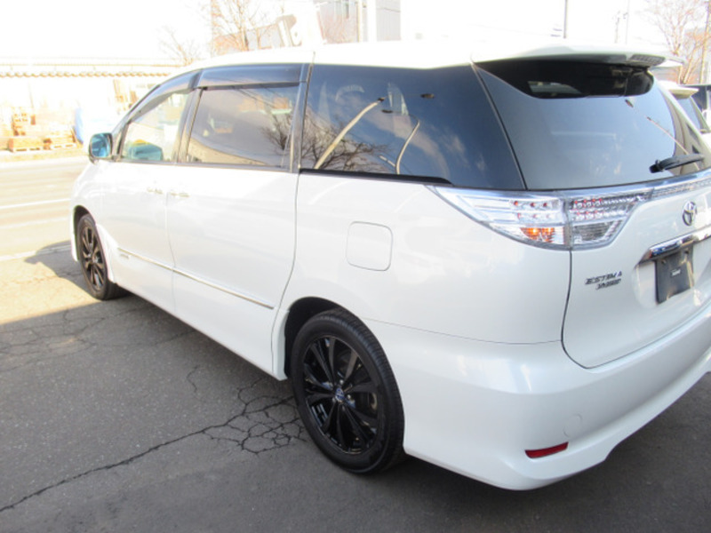 ESTIMA HYBRID