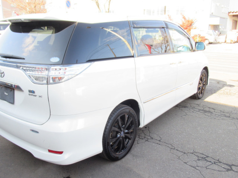 ESTIMA HYBRID