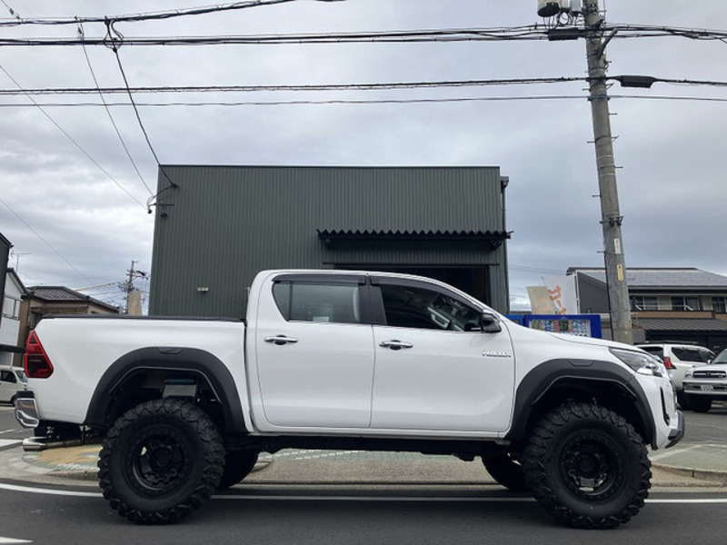 HILUX