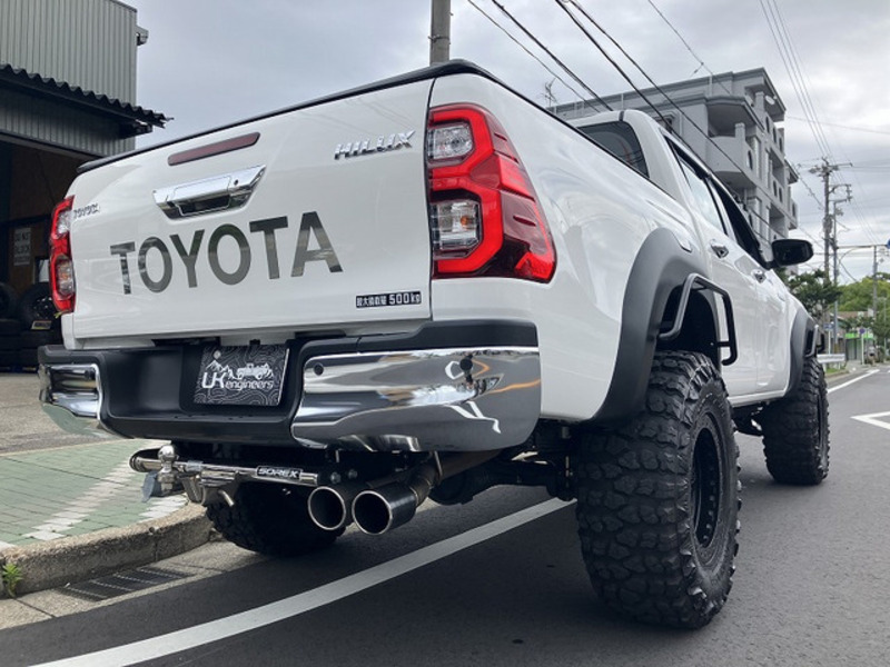 HILUX