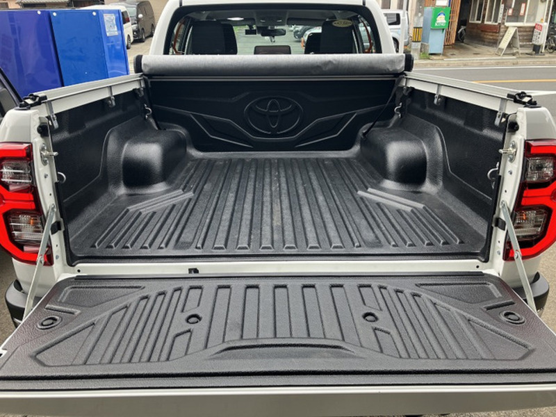 HILUX