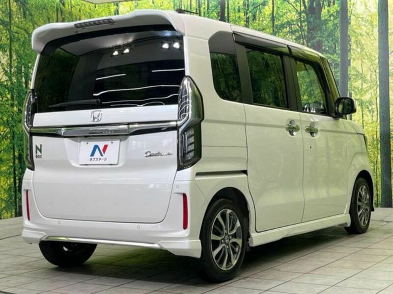 N BOX CUSTOM