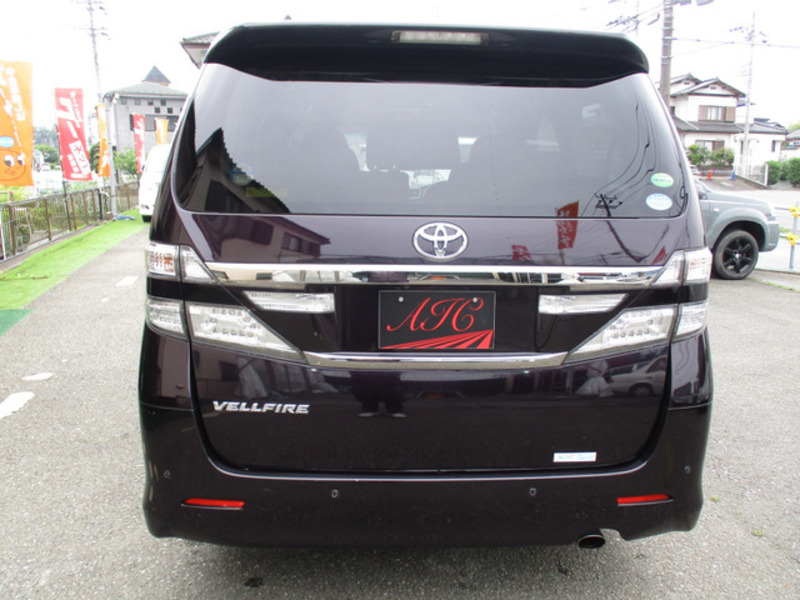 VELLFIRE-1