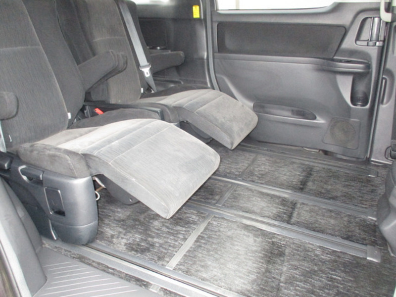 VELLFIRE-11