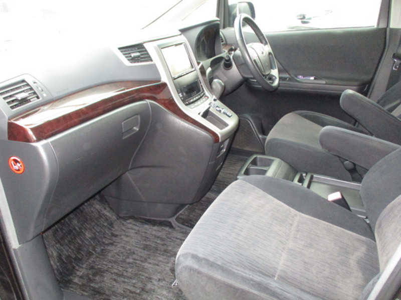 VELLFIRE-17