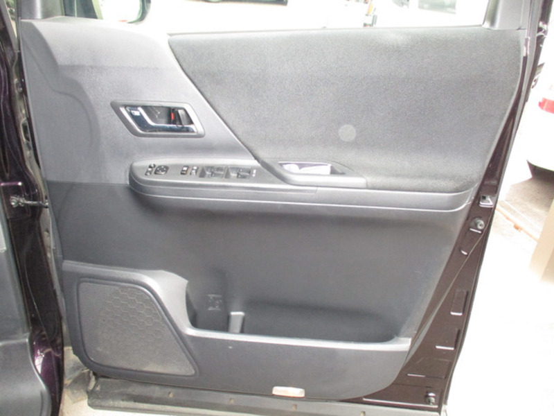 VELLFIRE-15