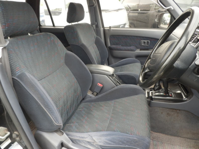 HILUX SURF-19