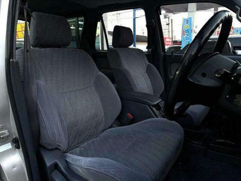 HILUX SURF-16