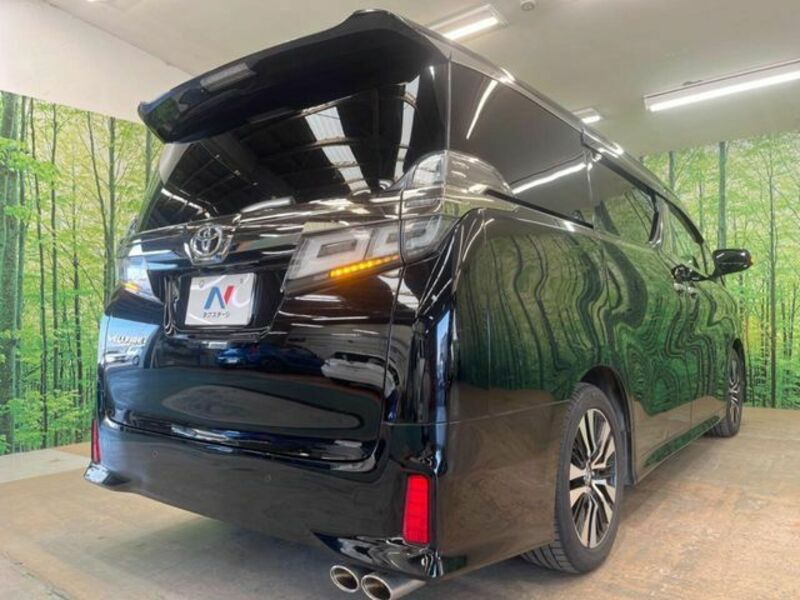 VELLFIRE-11