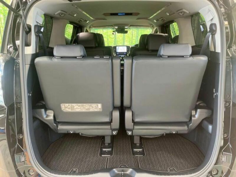 VELLFIRE-13