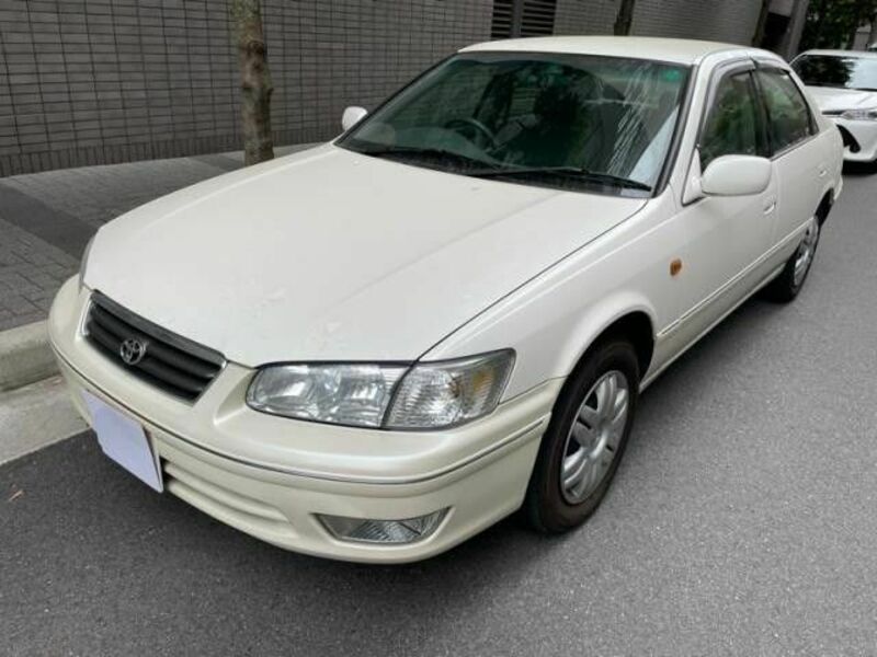 TOYOTA　CAMRY