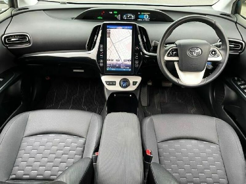 PRIUS PHV