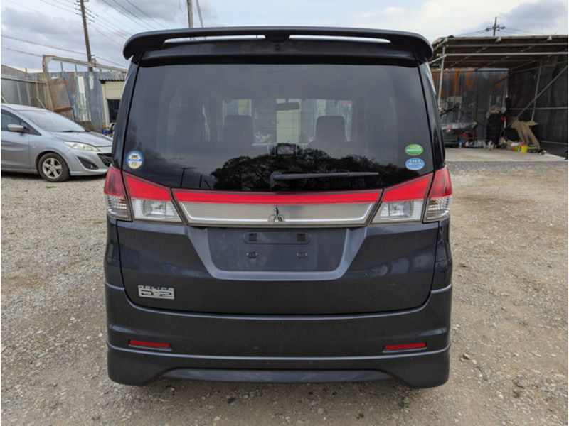 DELICA D2