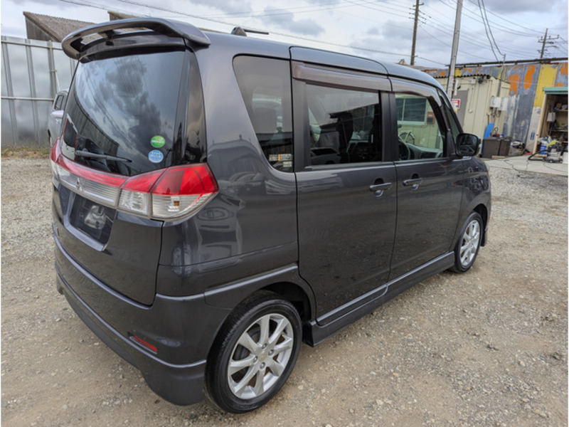 DELICA D2