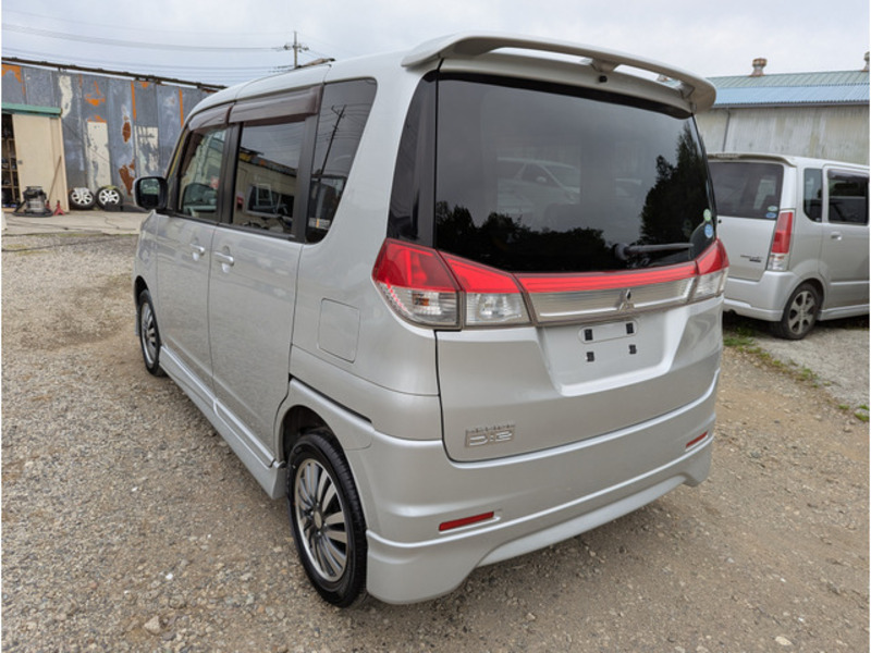 DELICA D2