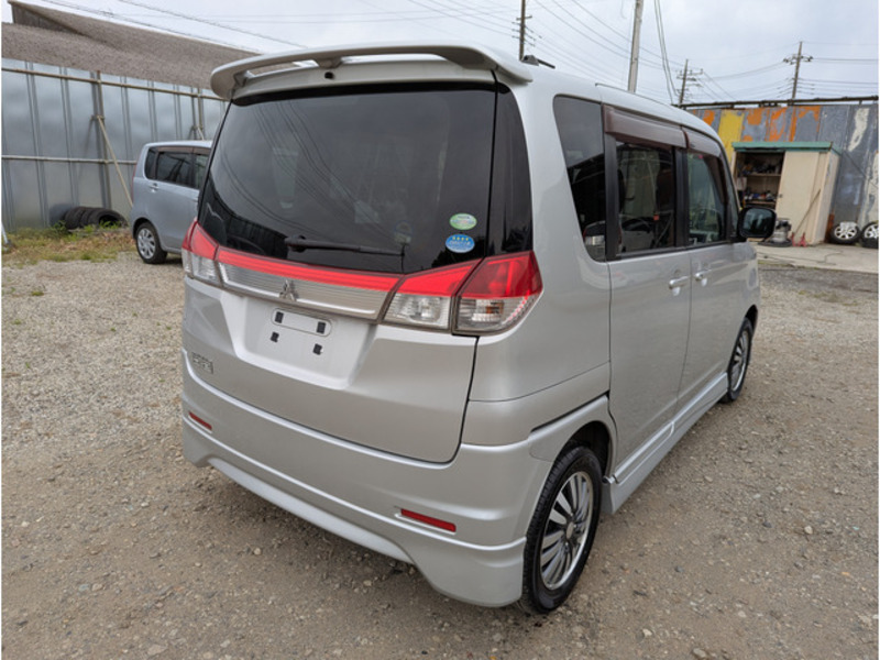 DELICA D2