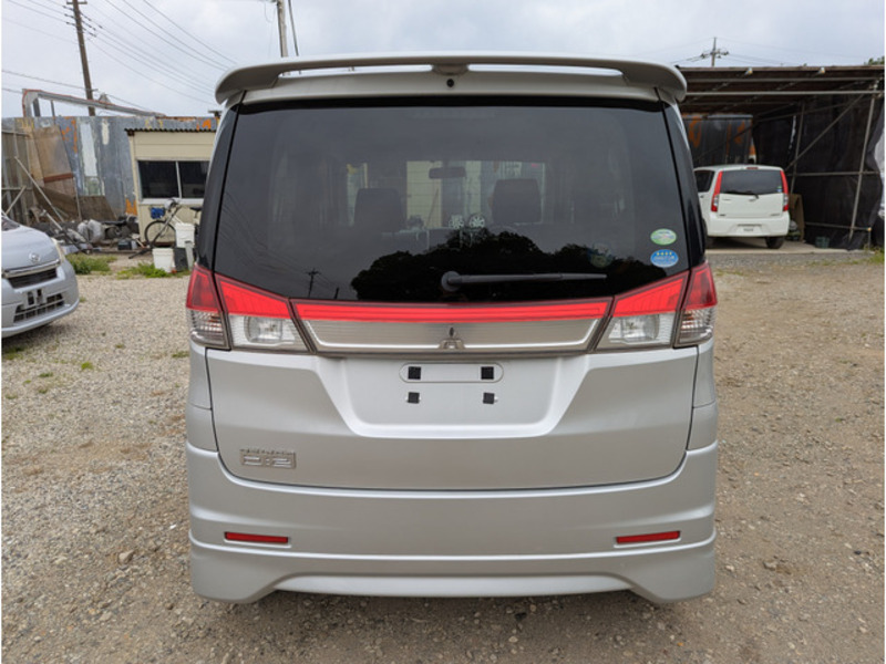 DELICA D2