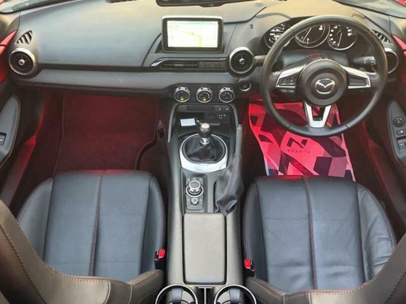 ROADSTER-1