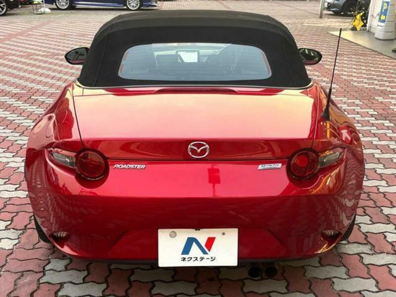 ROADSTER-14