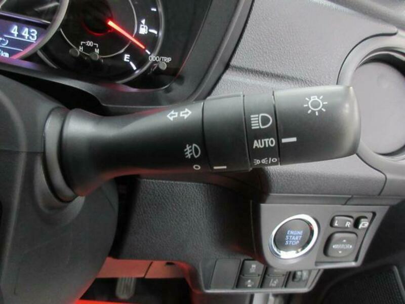 COROLLA AXIO