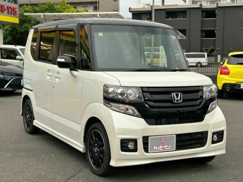 N BOX CUSTOM