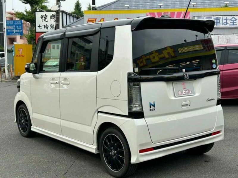 N BOX CUSTOM