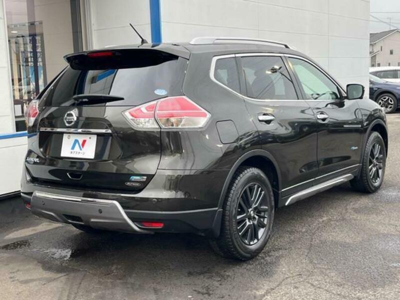 X-TRAIL