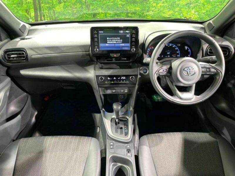 YARIS CROSS