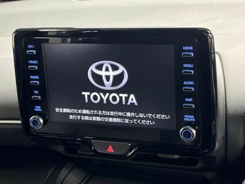 YARIS CROSS