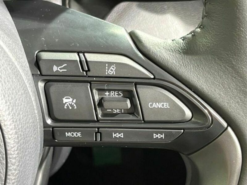 YARIS CROSS
