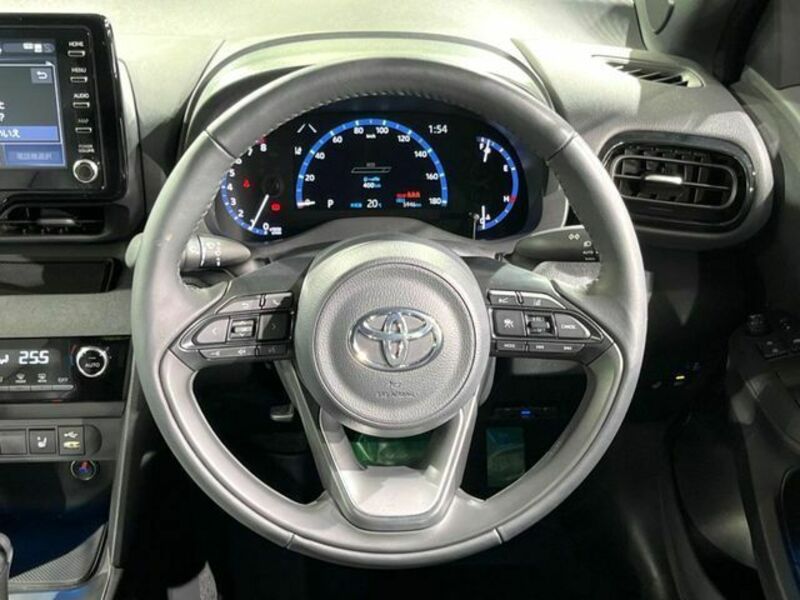 YARIS CROSS