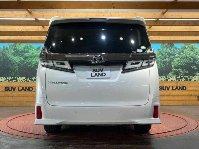 VELLFIRE-15