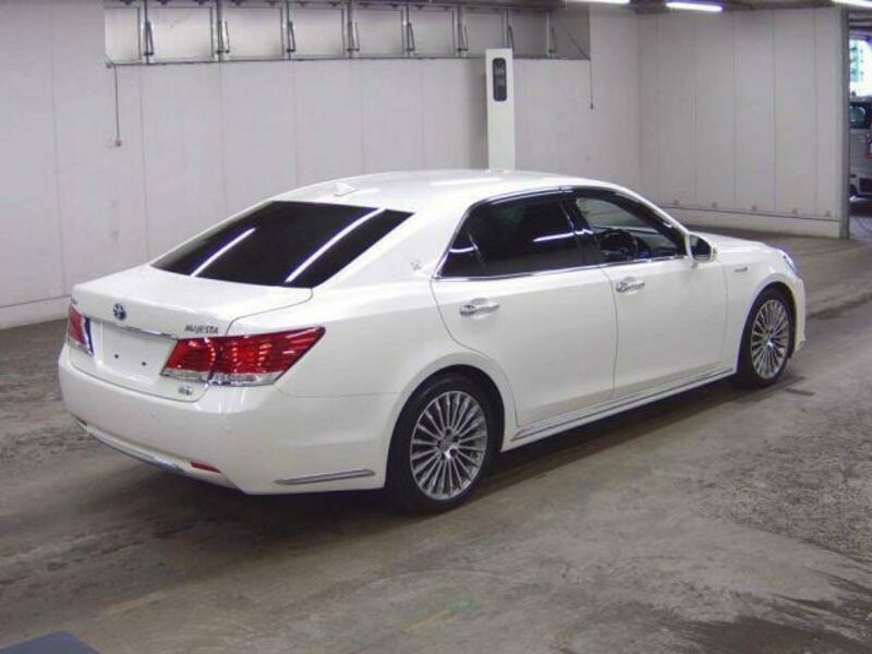 CROWN MAJESTA-5