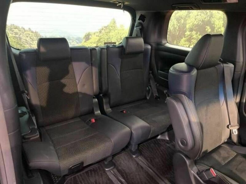 VELLFIRE-9