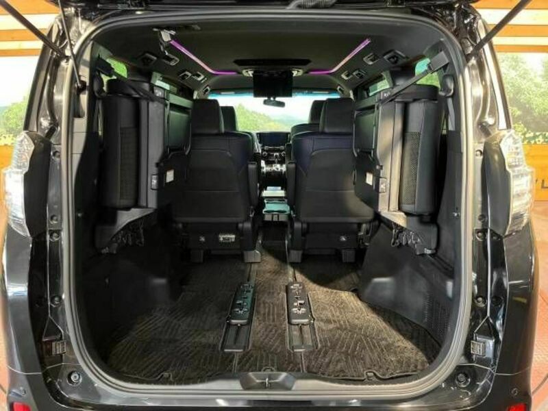 VELLFIRE-10