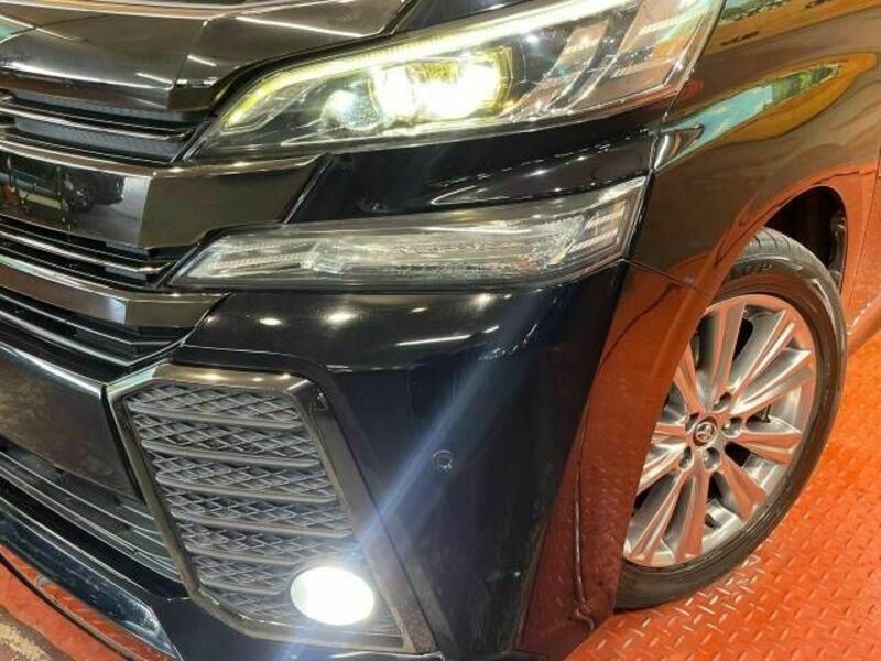 VELLFIRE-12